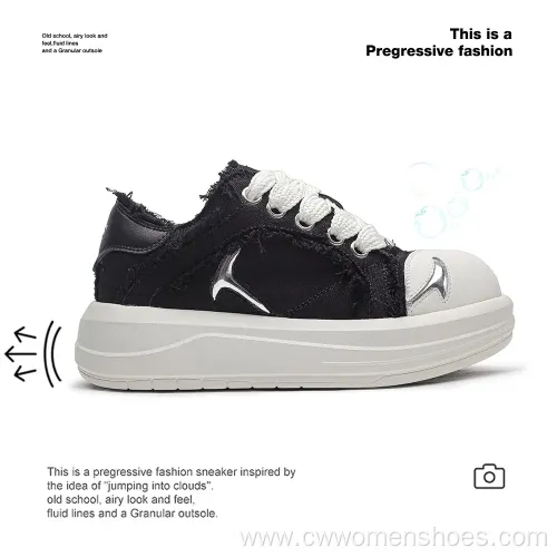 Big-Toe Canvas Shoes for Men and Women
